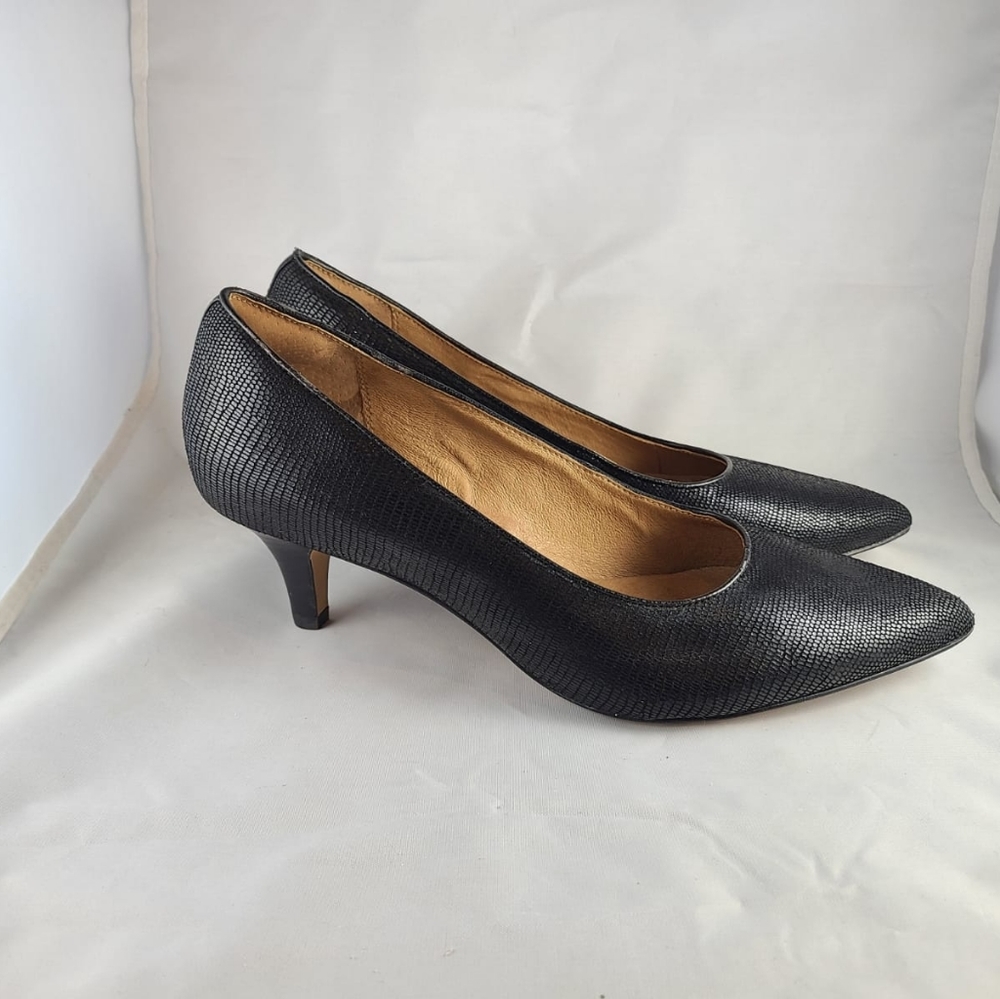 Clarks Indigo Black Croc Texture Leather Size 8